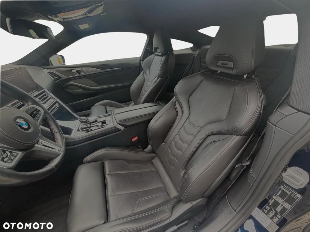 BMW Seria 8 - 16