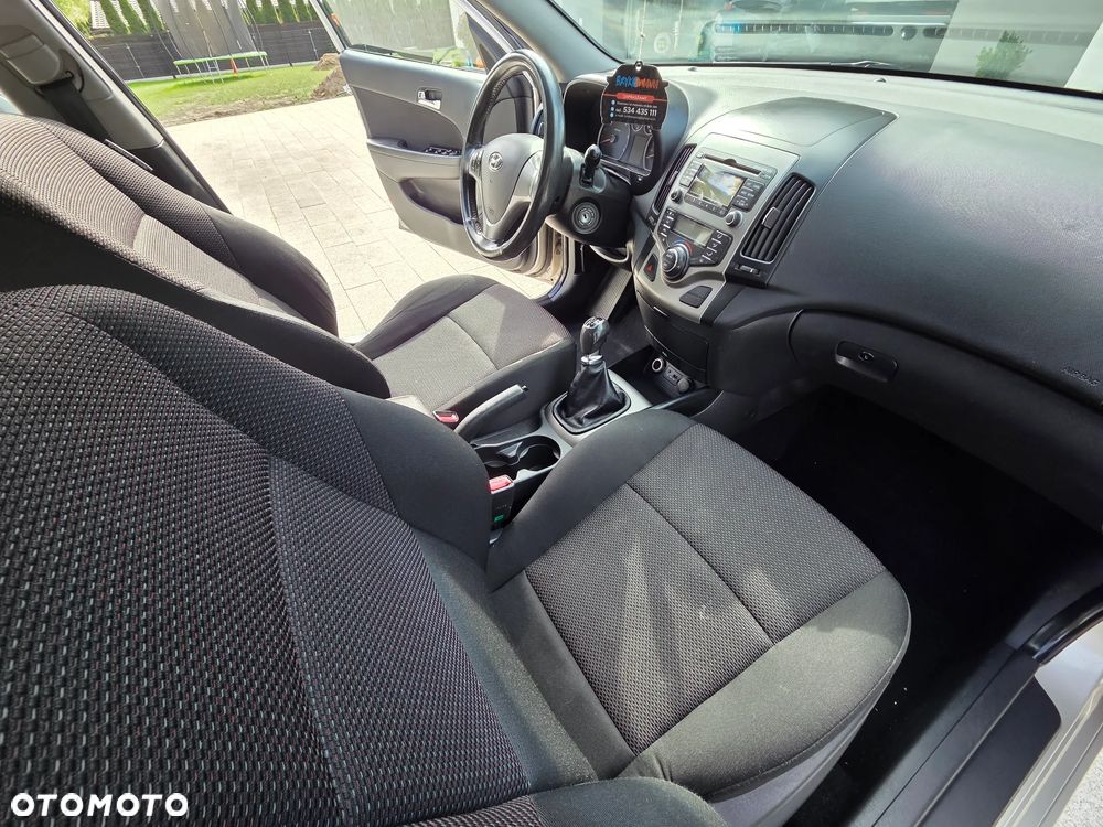 Hyundai i30 1.6 CRDi Comfort - 24