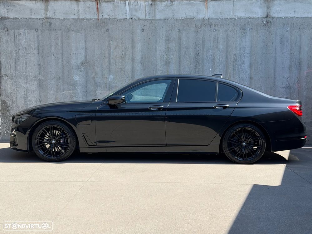 BMW 740 e iPerformance - 3
