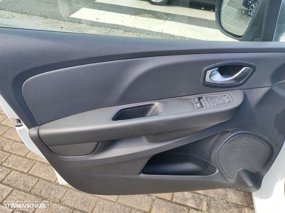 Renault Clio 1.5 dCi Zen - 10