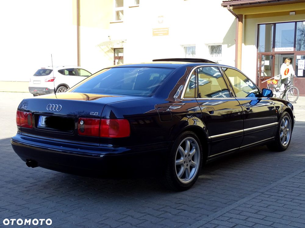Audi A8 - 6