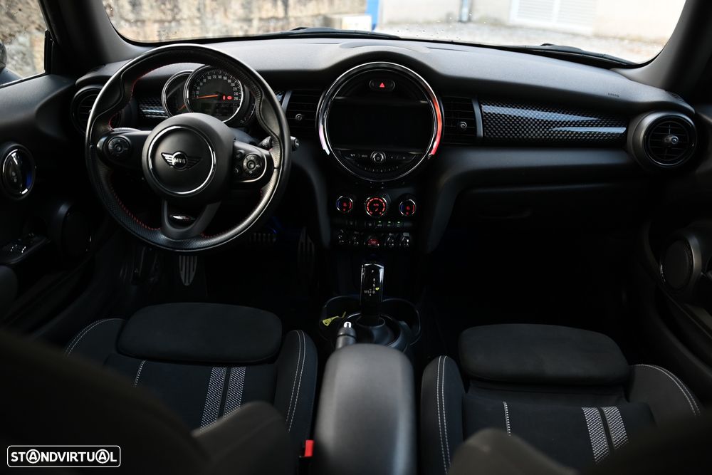 MINI 3 Portas Cooper S Aut. - 18