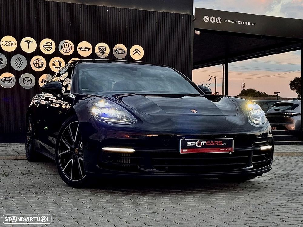 Porsche Panamera Sport Turismo 4 E-Hybrid - 2