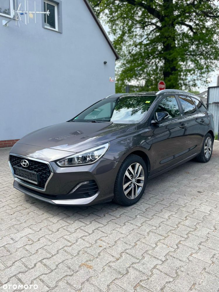 Hyundai i30 1.4 Passion Plus - 1
