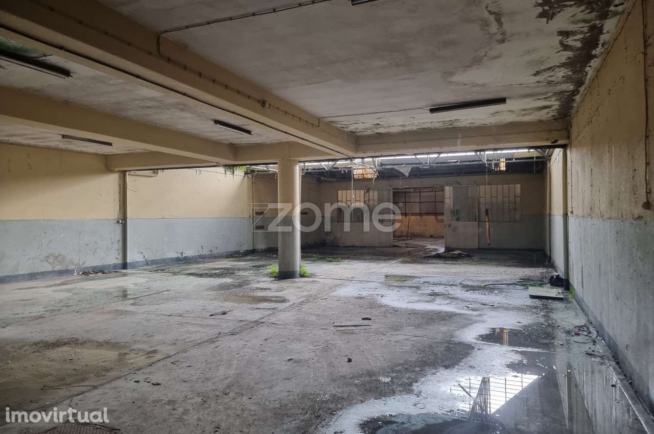 Armazém 600 m2 Constituição Porto - Grande imagem: 4/22