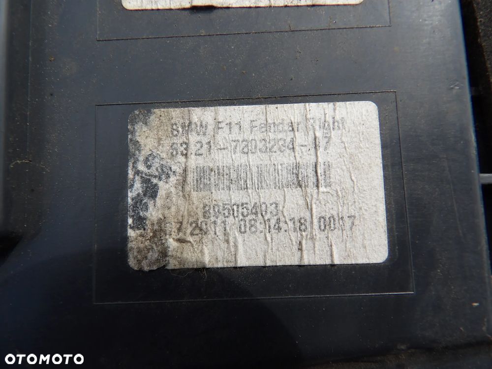 BMW - F11 - PRZED LIFT - LAMPA TYLNA  - PRAWA - 7203234 - 2