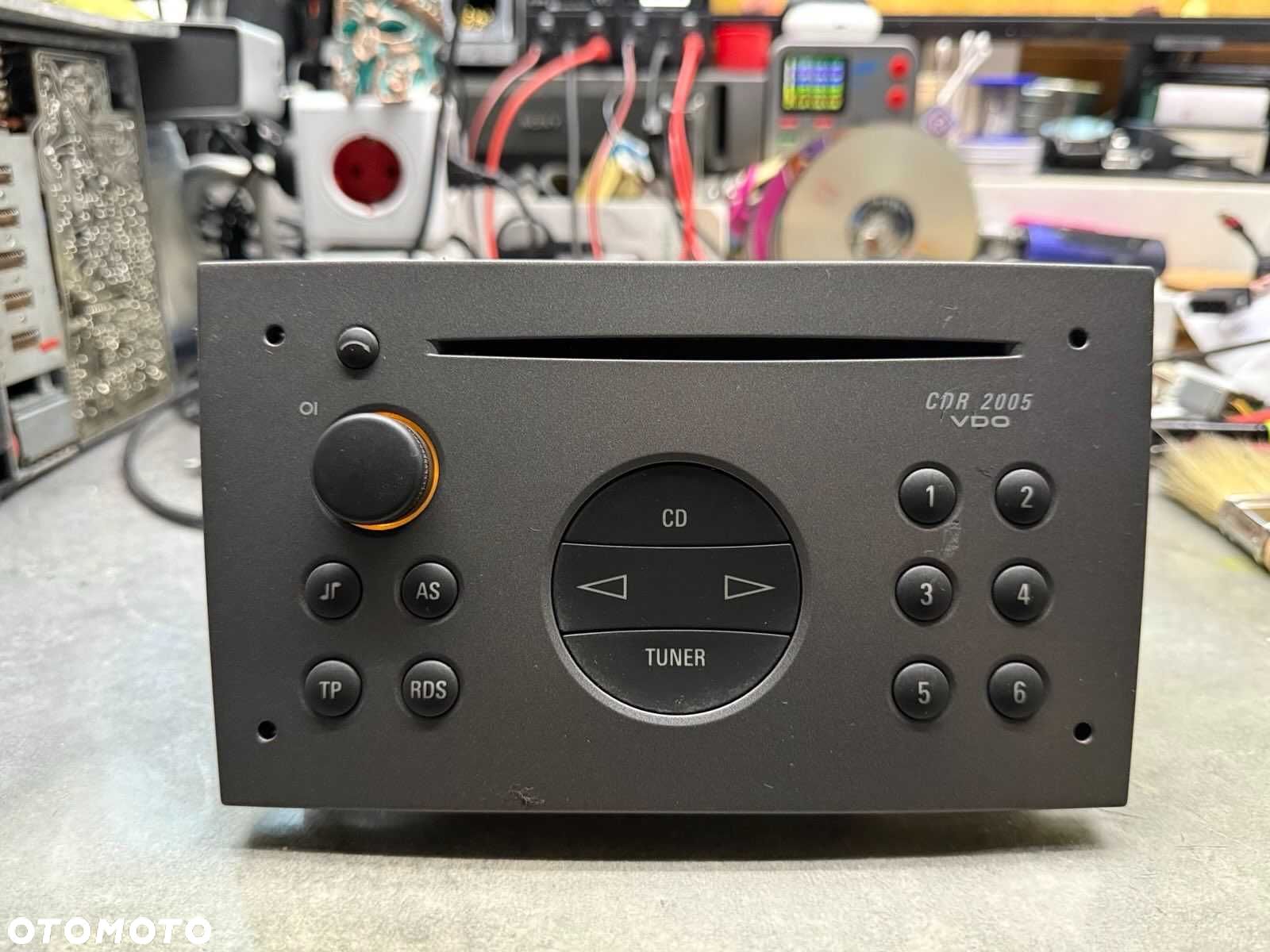 Fabryczne Radio Opel CDR2005 VDO Meriva - 1