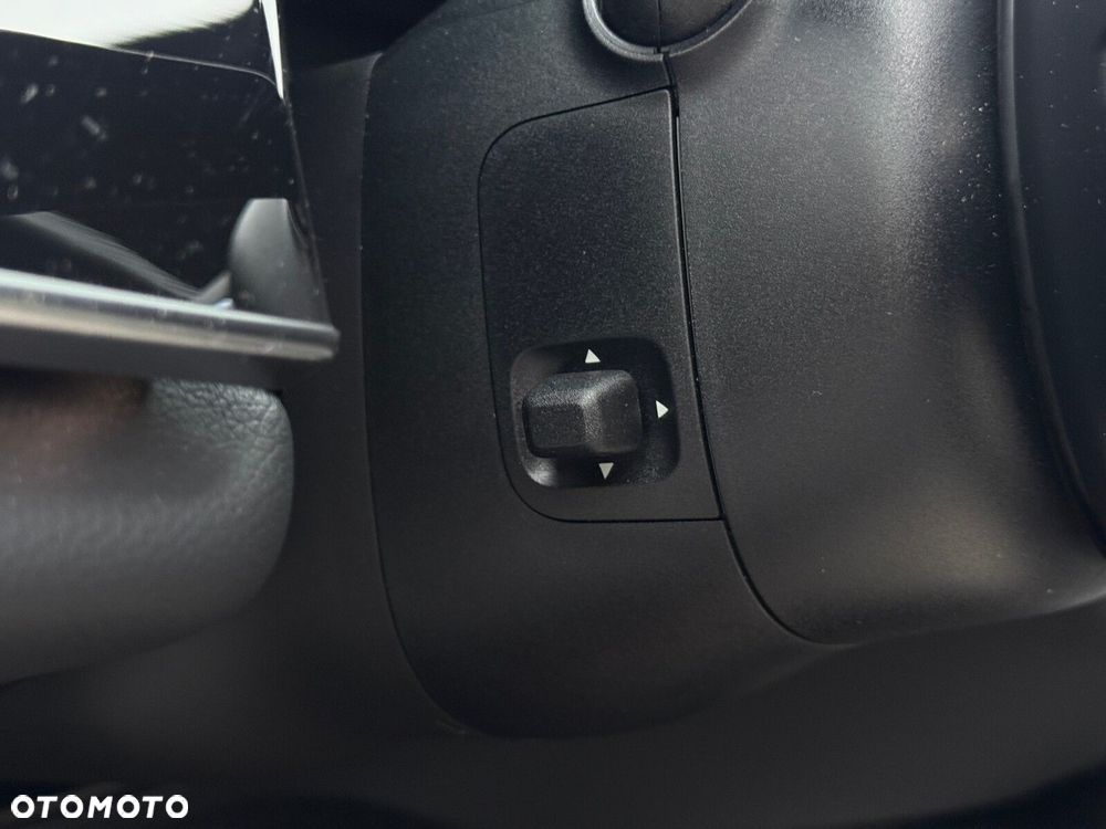 Mercedes-Benz Klasa E - 17