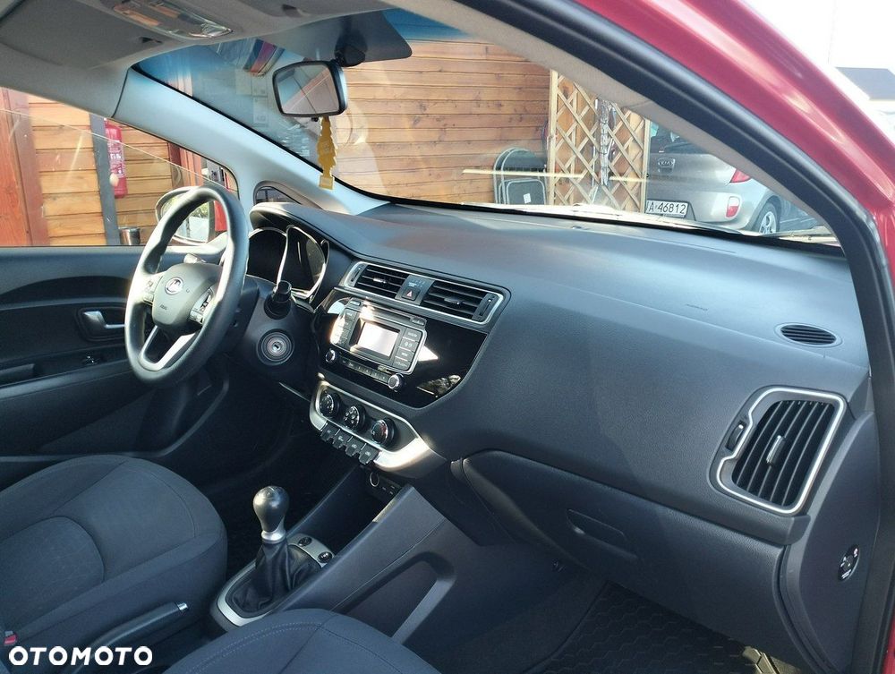 Kia Rio - 22