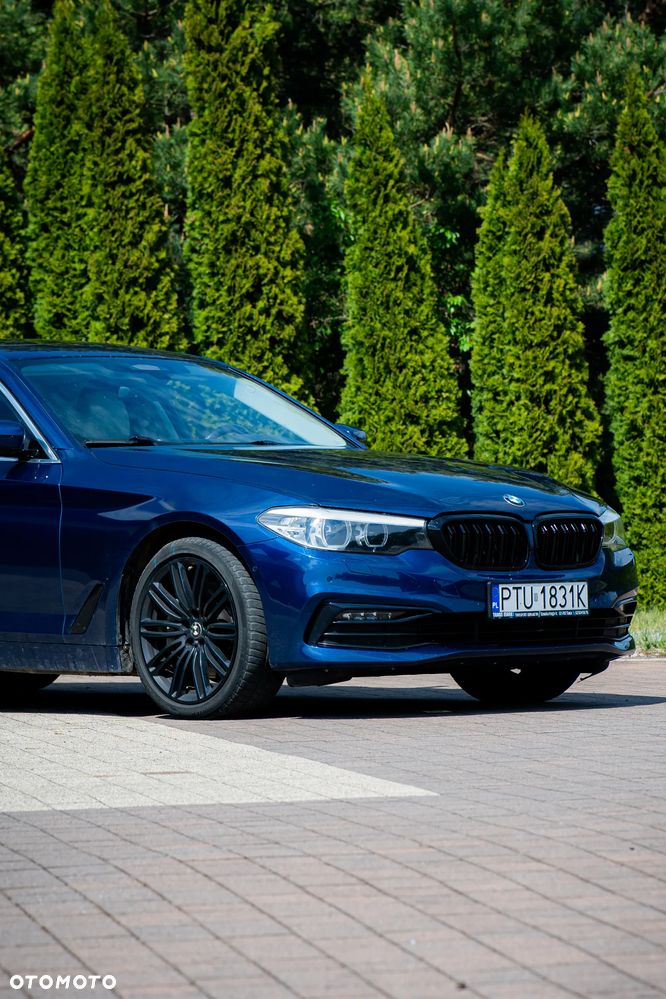 BMW Seria 5 530d xDrive Sport Line - 2