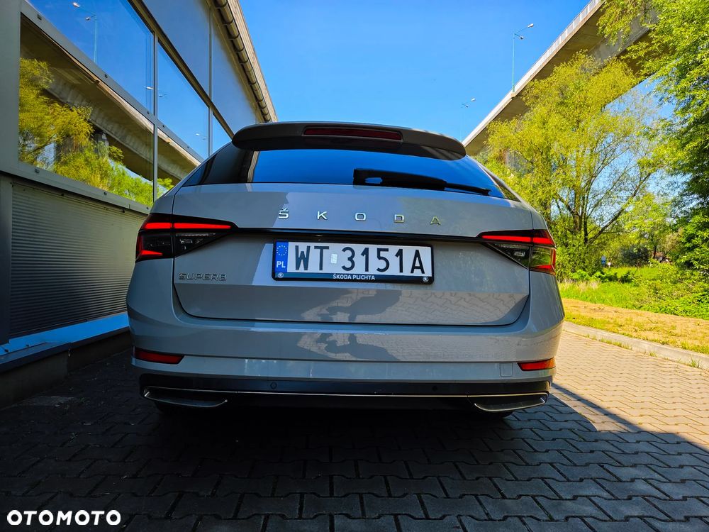 Skoda Superb 2.0 TDI SCR Sportline DSG - 39