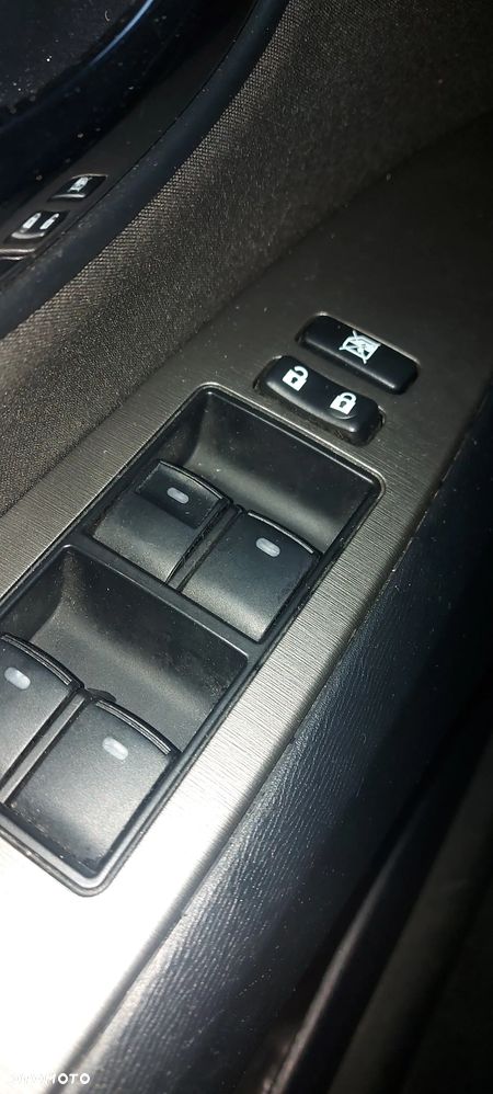 Toyota Avensis 2.0 D-4D Sol plus - 12