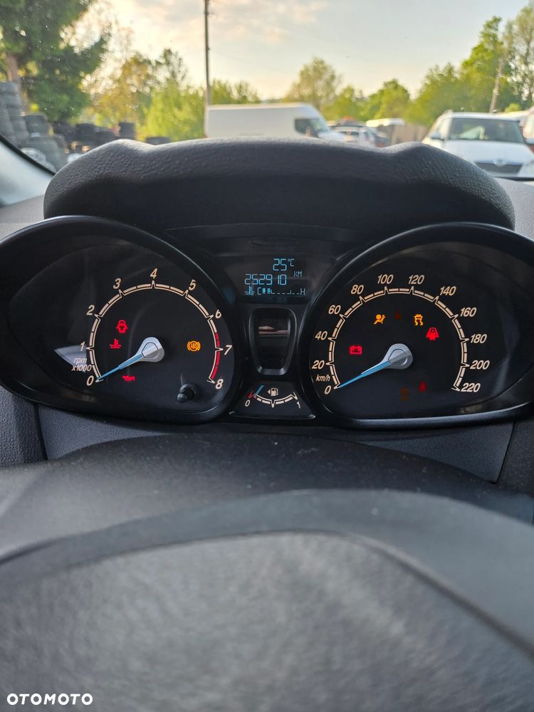 Ford Fiesta 1.4 Champions Edition - 16