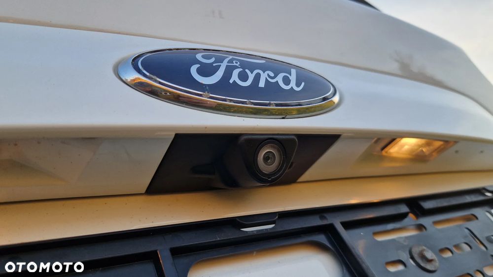 Ford Kuga 2.0 TDCi 4x4 Titanium - 17