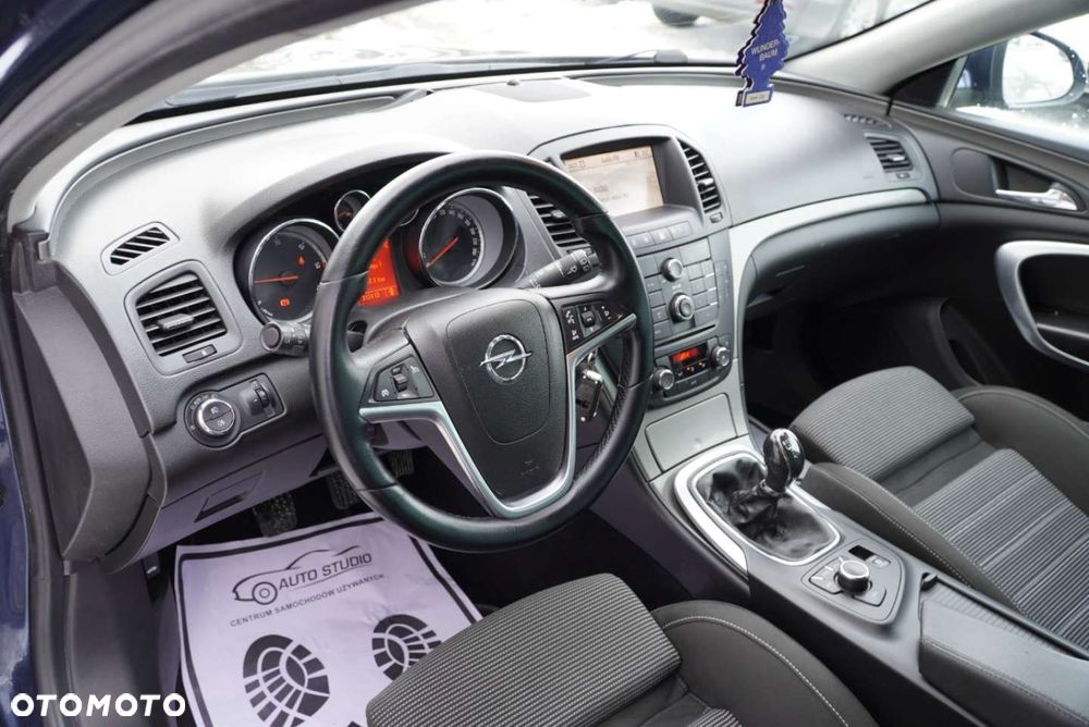 Opel Insignia 2.0 CDTI - 9