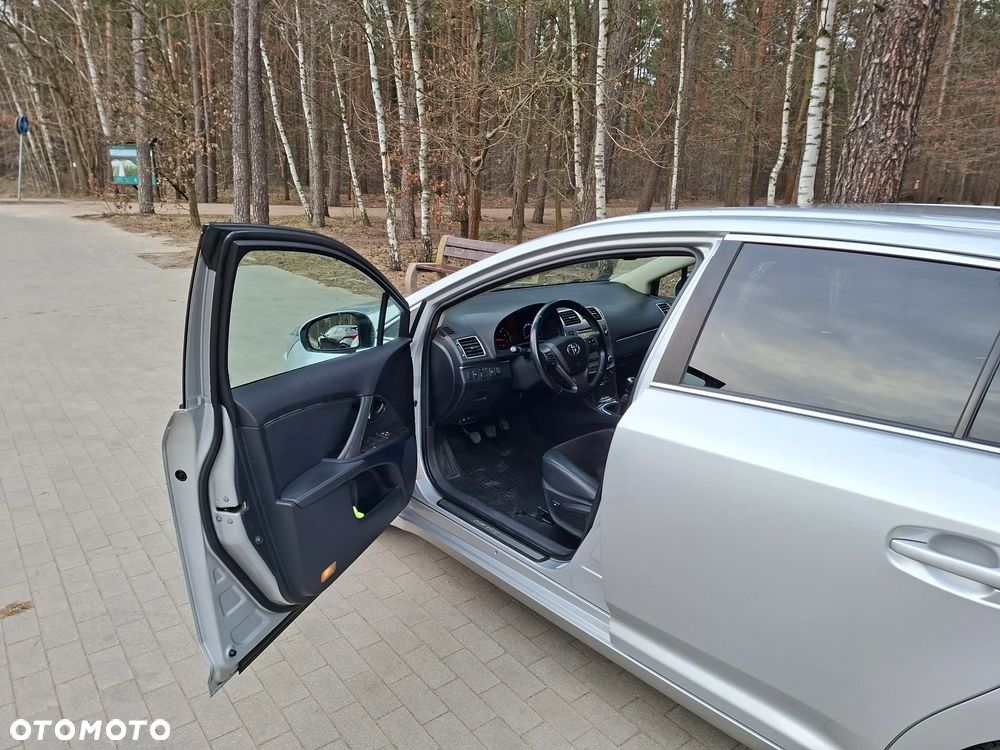 Toyota Avensis 2.0 D-4D Sol - 10