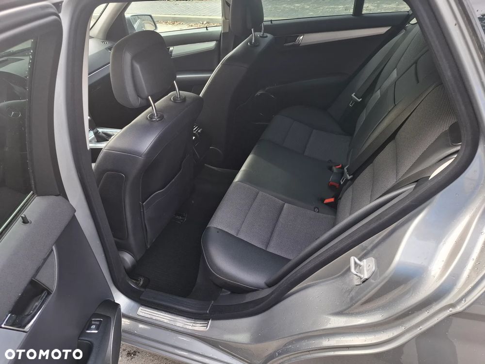 Mercedes-Benz Klasa C 180 Kompressor BlueEFFICIENCY - 8