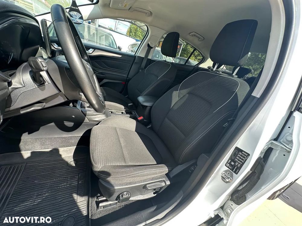 Ford Focus 1.0 EcoBoost MHEV Titanium X - 18