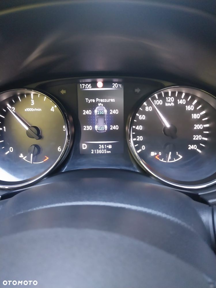 Nissan X-Trail 2.0 dCi Tekna 4WD Xtronic - 23