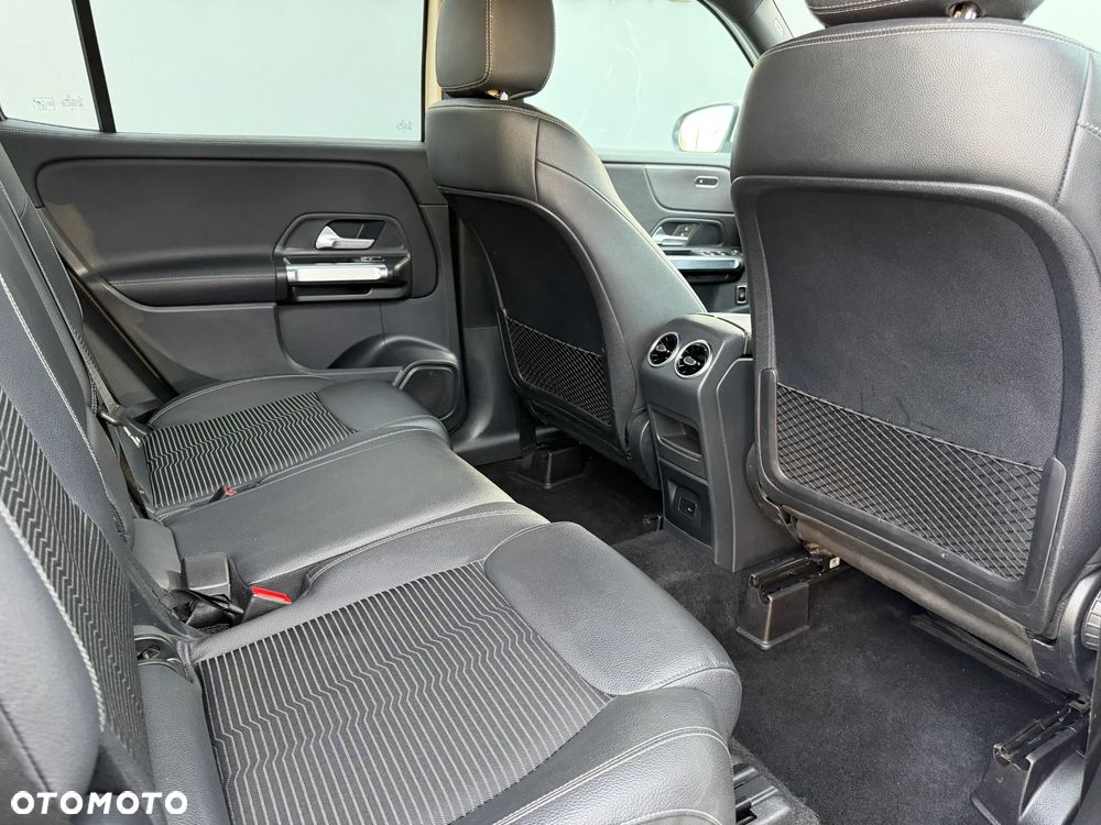 Mercedes-Benz GLB 200 Progressive 7G-DCT - 28