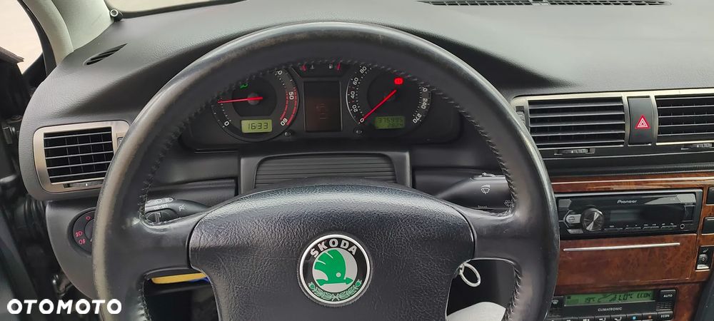 Skoda Superb 1.9 TDI Platinum - 5