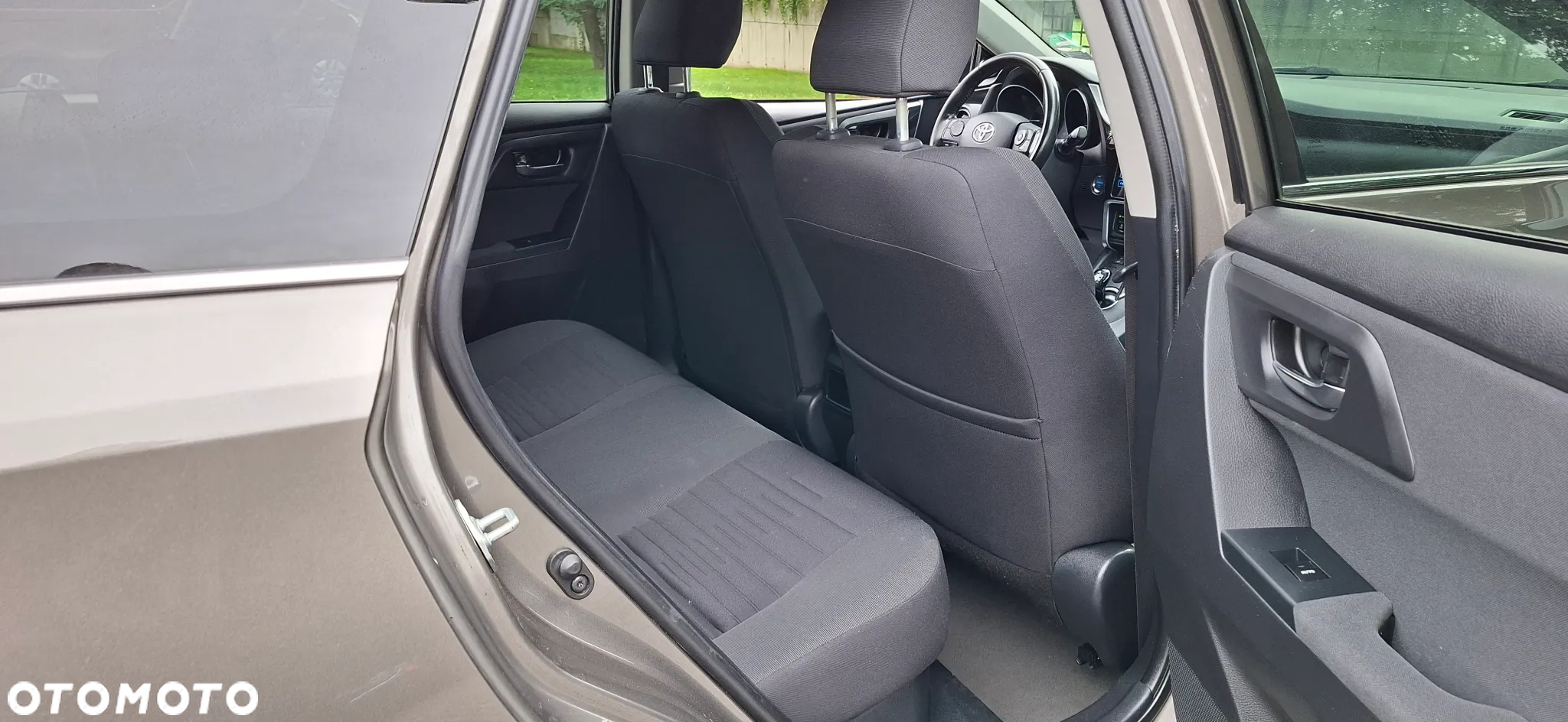 Toyota Auris 1.8 VVT-i Hybrid Automatik Touring Sports Executive - 23