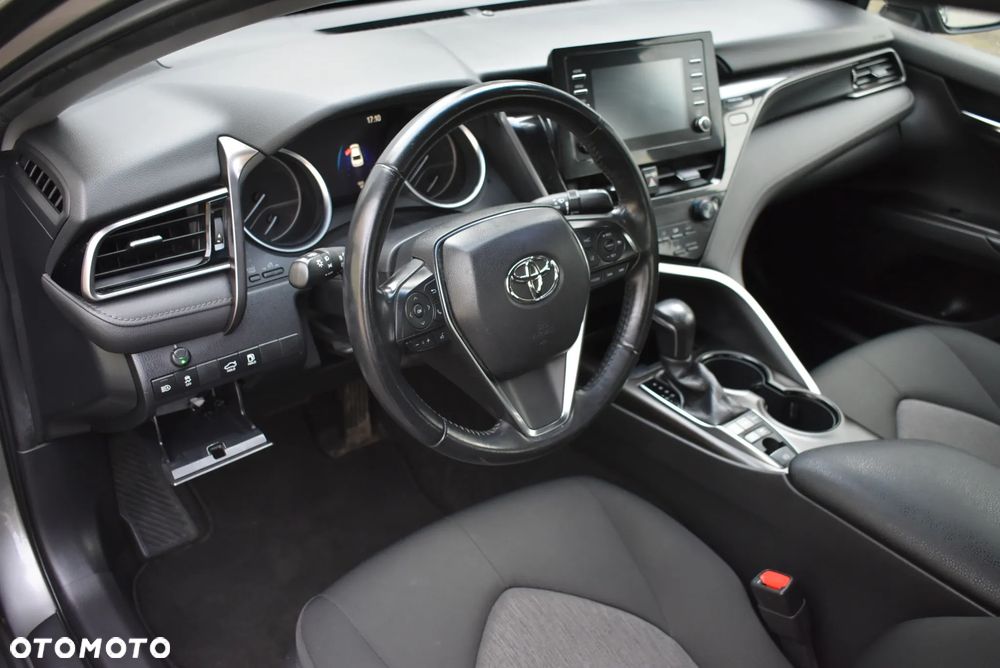 Toyota Camry 2.5 Hybrid Comfort CVT - 6