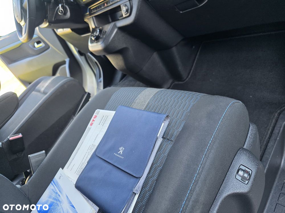 Peugeot Traveller L3 2.0 EAT8 Business VIP - 36