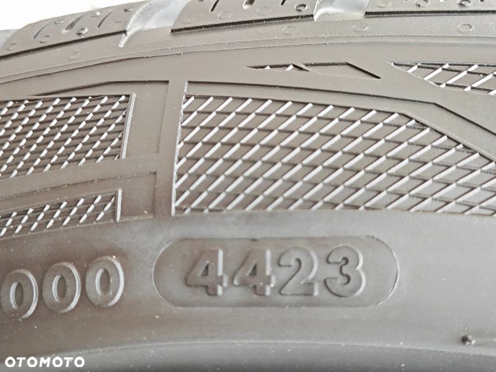 Mazda 3 e-SKYACTIV-G 2.0 M HYBRID 150 HOMURA - 32