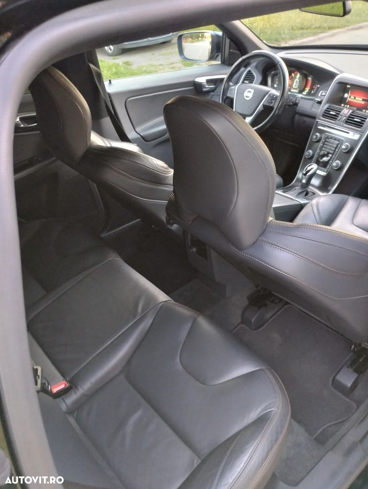 Volvo XC 60 D4 AWD Geartronic Kinetic - 11