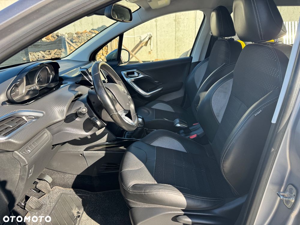 Peugeot 2008 - 13