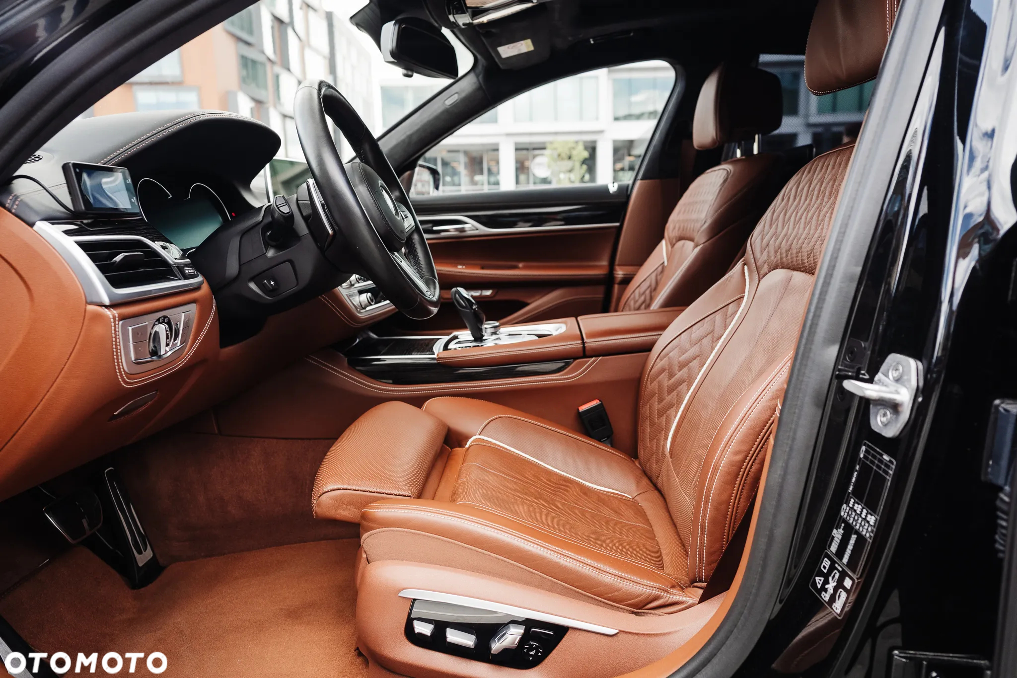 BMW Seria 7 M760Li xDrive - 31