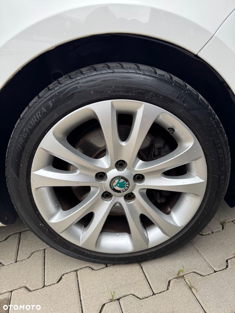 Skoda Superb 2.0 TDI Exclusive - 29