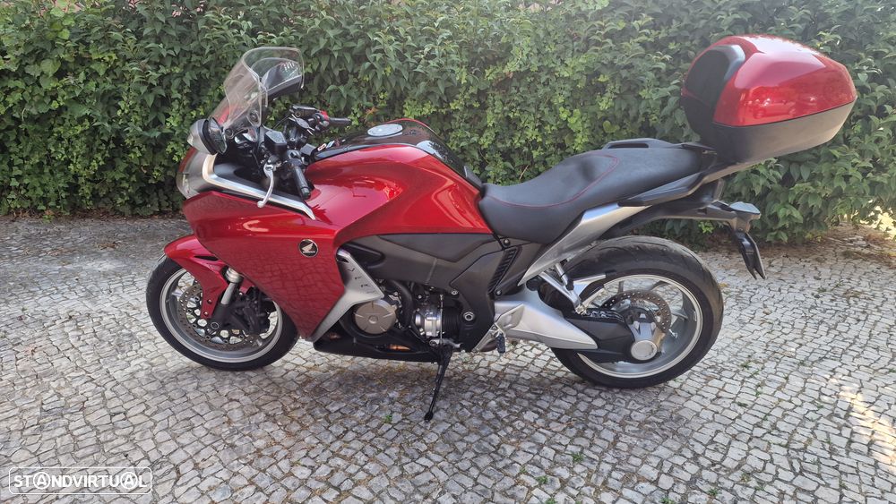 Honda VFR VFR 1200 F - 18