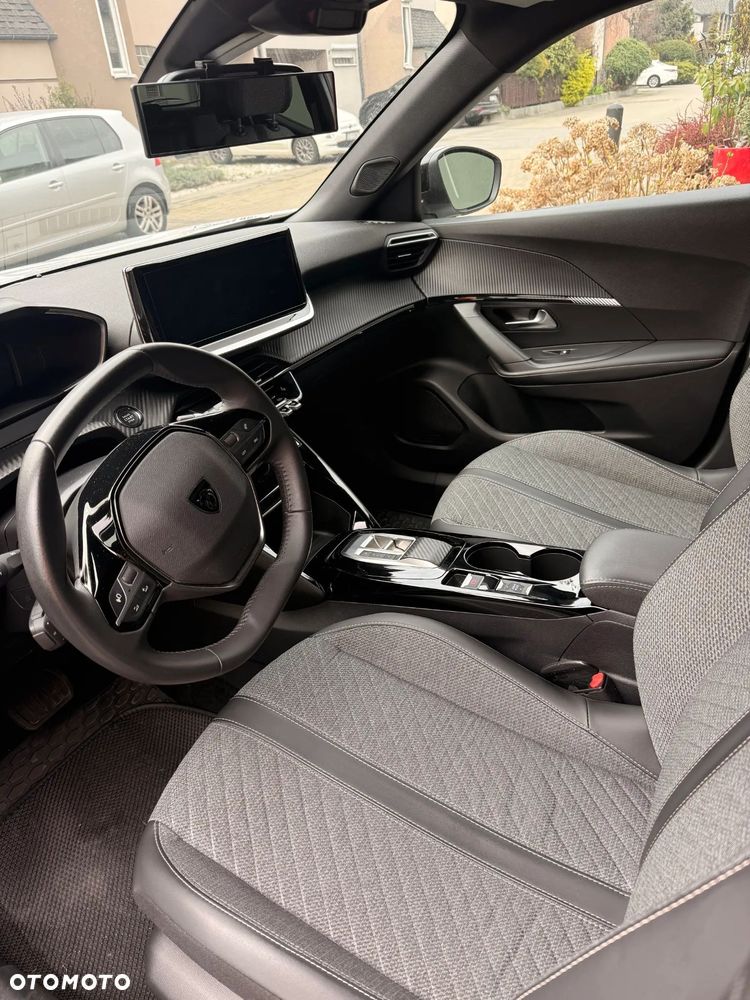 Peugeot 2008 PureTech 130 Allure S&S EAT8 - 5