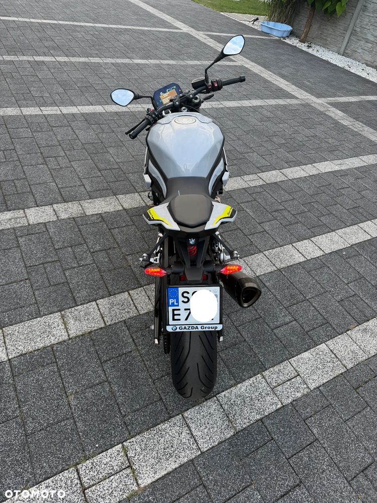 BMW S - 27