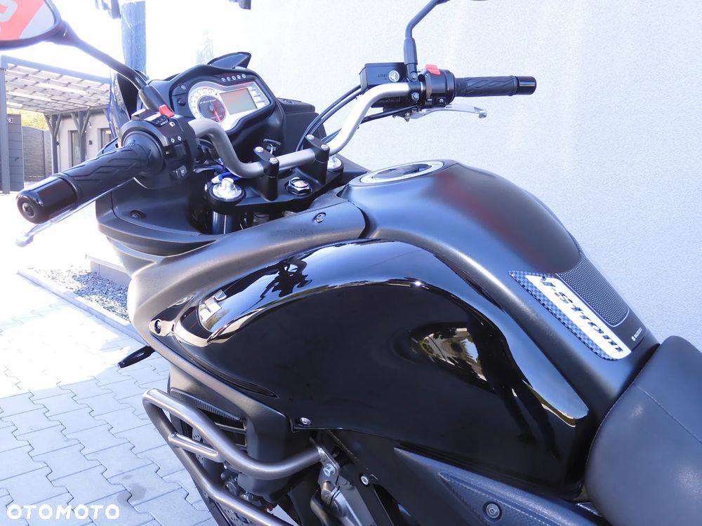 Suzuki V-STROM - 33