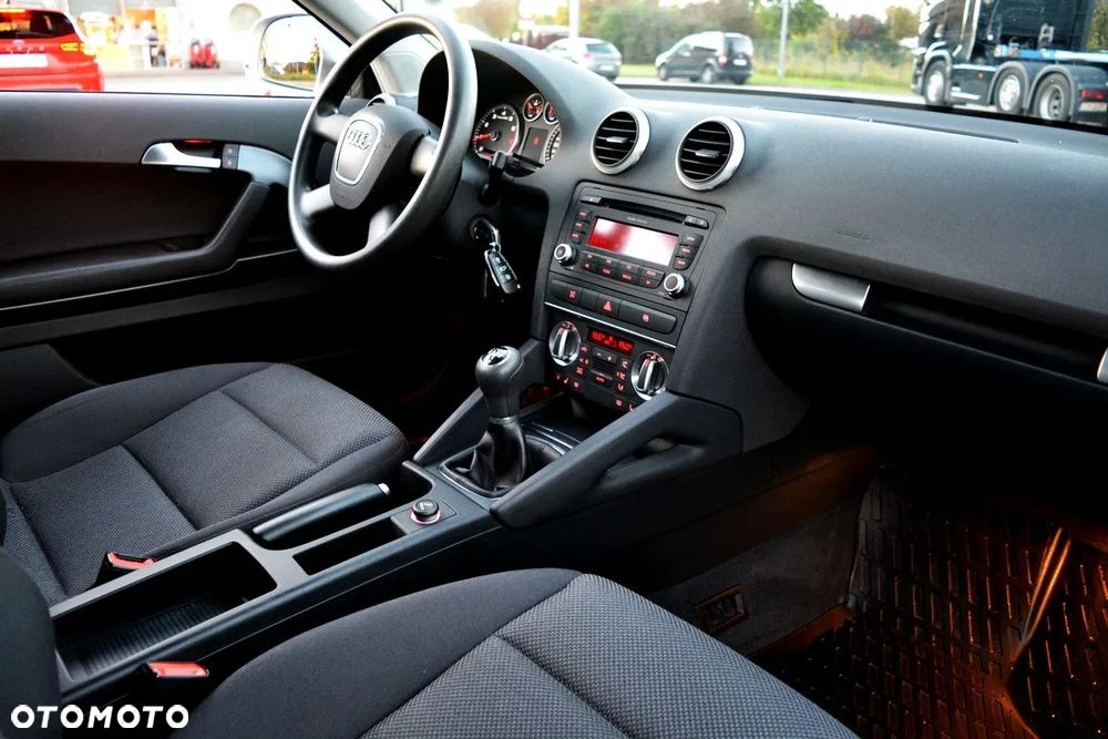 Audi A3 1.6 Attraction - 19