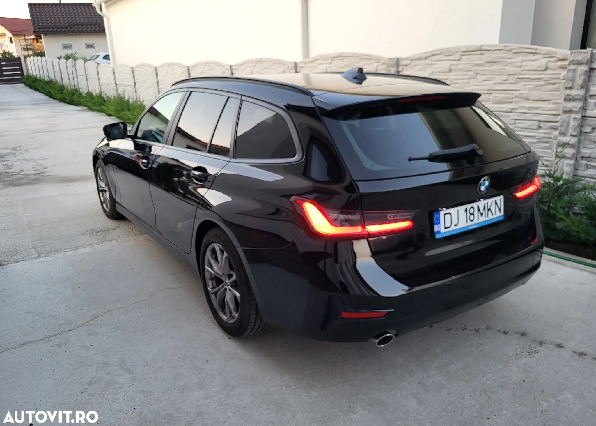 BMW Seria 3 318d Touring Aut. Sport Line - 6