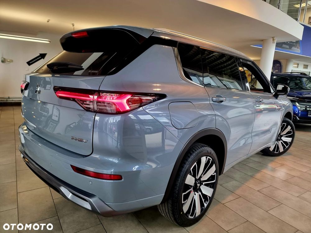 Mitsubishi Outlander Instyle Plus - 3