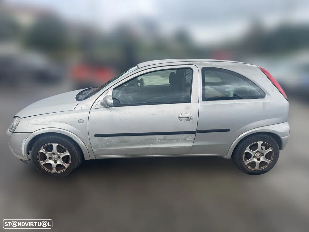 Opel Corsa C 1.7DI Van de 2001 para peças - 4