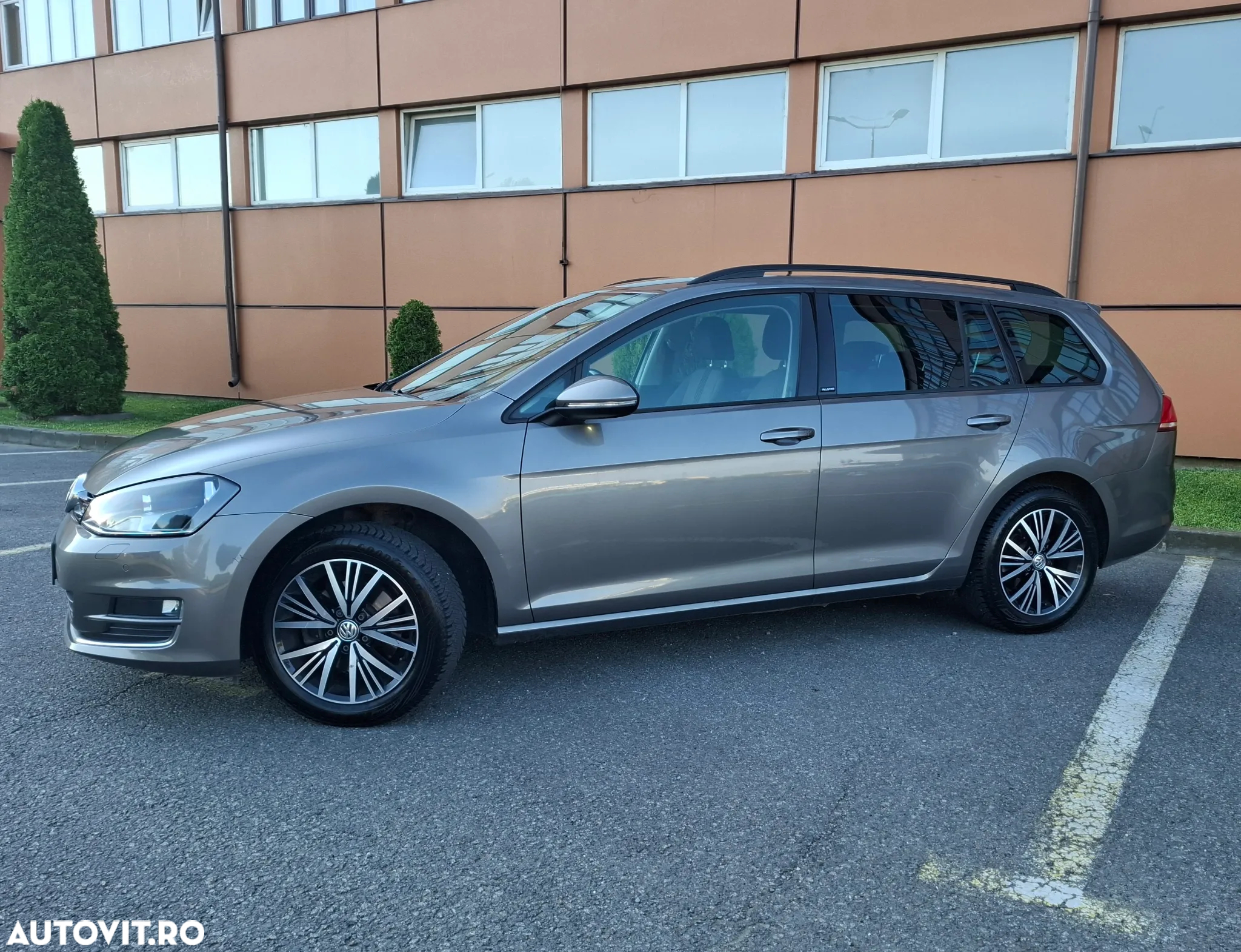 Volkswagen Golf Variant 1.6 TDI (BlueMotion Technology) Trendline - 13