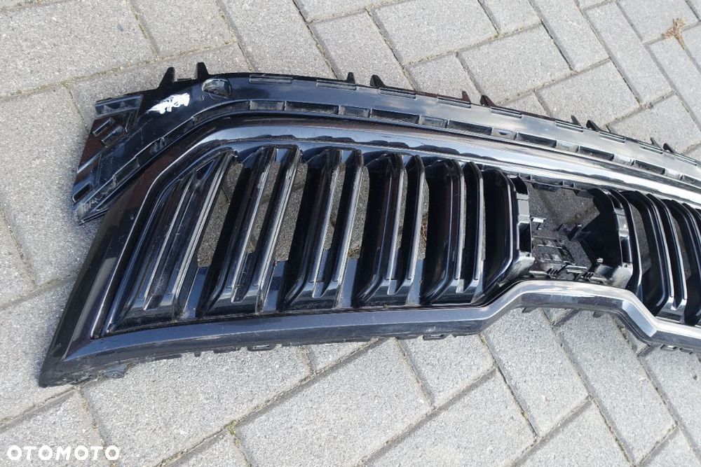 ATRAPA GRILL SKODA KODIAQ RS BLACK - 2