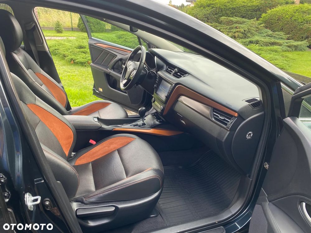 Toyota Avensis 2.0 Prestige MS - 19