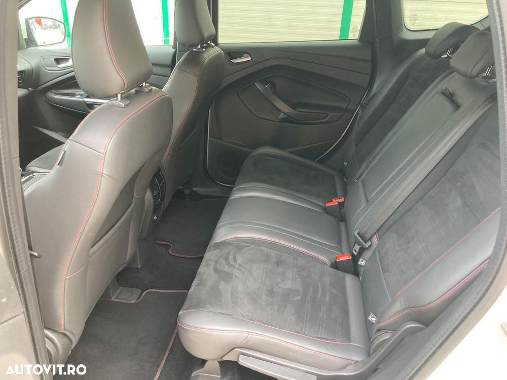 Ford Kuga 2.0 TDCi 4x4 Aut. ST-Line - 33