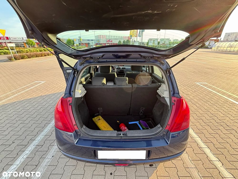 Suzuki Swift - 12