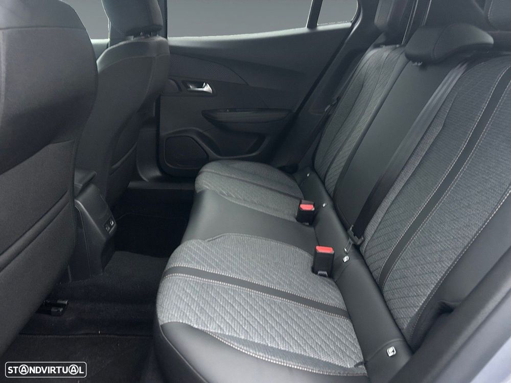 Peugeot 2008 1.2 Allure - 12