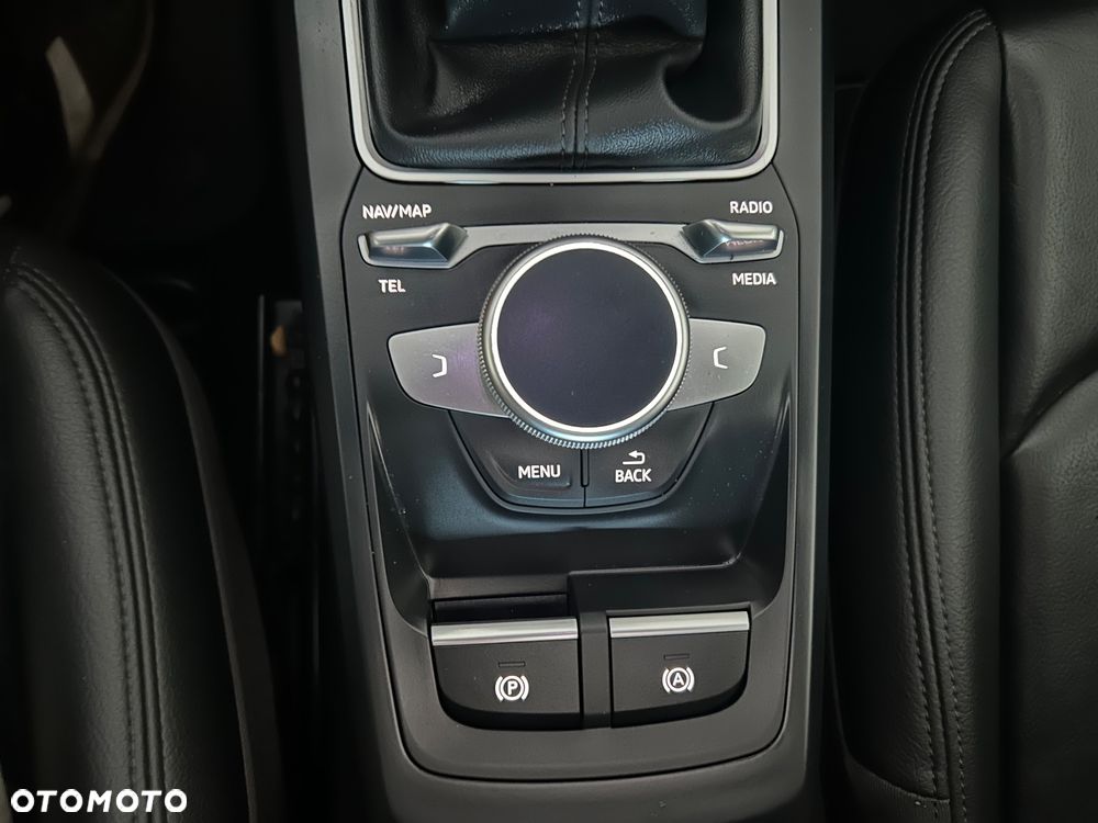 Audi Q2 30 TDI S line - 36