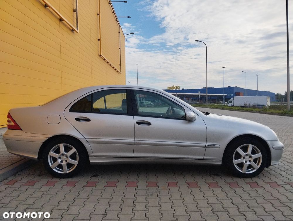 Mercedes-Benz Klasa C 180 Kompressor Classic - 3