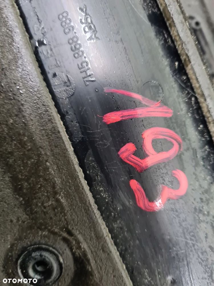 VW T5 T6 MULTIVAN tapicerka boczek PRAWY TYŁ 7H5868716 - 6